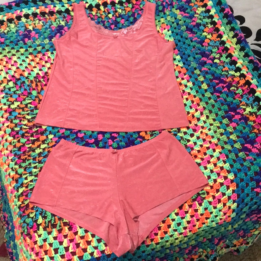 Coral tank and pantie set w/lace neck detailing